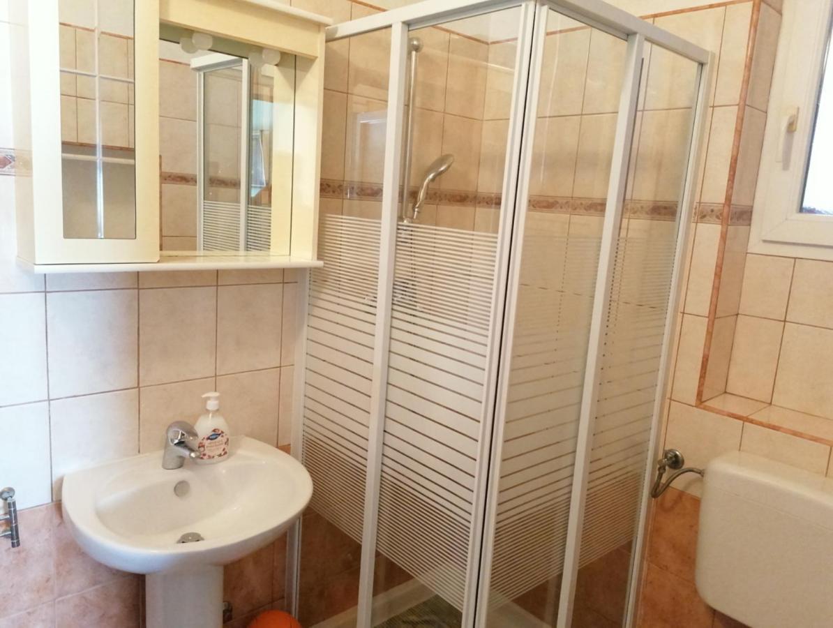 Nice Apartment Montepozzo With Private Garden Rovinj Eksteriør bilde