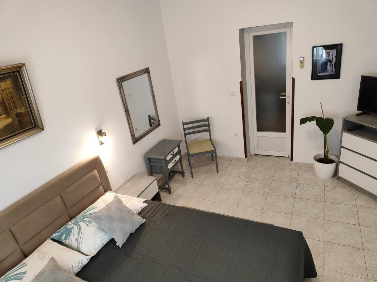 Nice Apartment Montepozzo With Private Garden Rovinj Eksteriør bilde