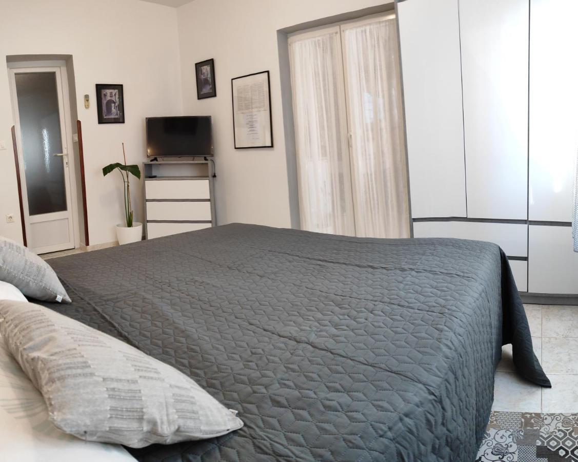 Nice Apartment Montepozzo With Private Garden Rovinj Eksteriør bilde